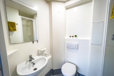 1 bed studio, Potterrow, Old Town, Edinburgh, EH89BT - Image 9